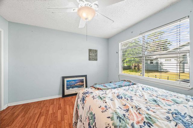 6859 Liberty St, Navarre, FL 32566