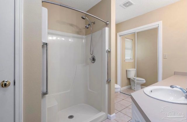 6859 Liberty St, Navarre, FL 32566