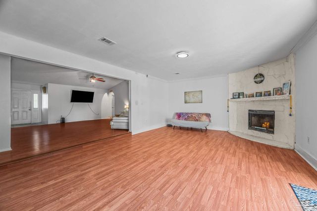 6859 Liberty St, Navarre, FL 32566