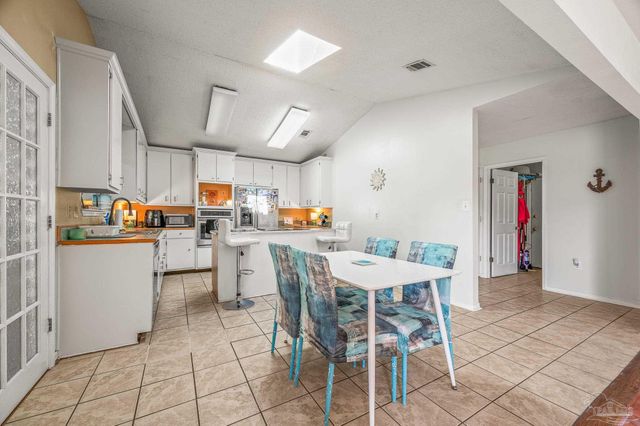 6859 Liberty St, Navarre, FL 32566