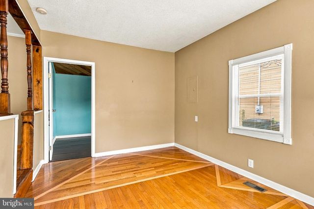 948 LOIS DR, Williamstown, NJ 08094