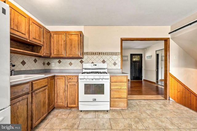 948 LOIS DR, Williamstown, NJ 08094