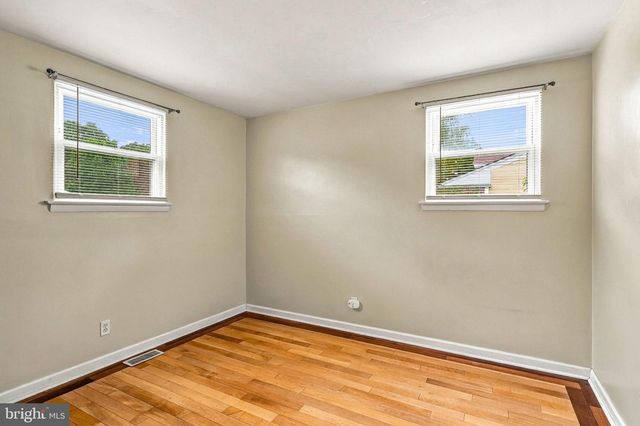 948 LOIS DR, Williamstown, NJ 08094