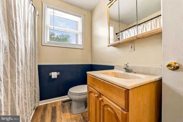 948 LOIS DR, Williamstown, NJ 08094