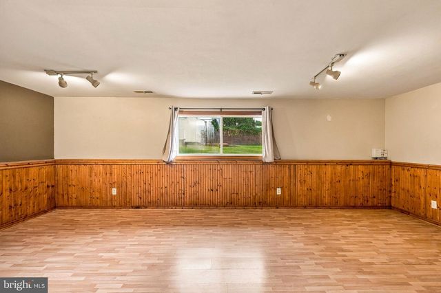 948 LOIS DR, Williamstown, NJ 08094