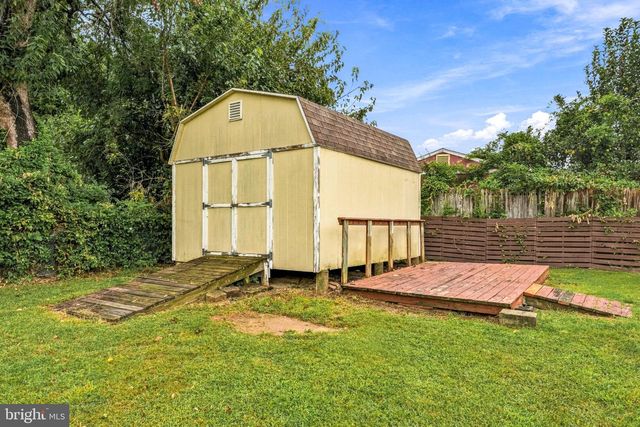 948 LOIS DR, Williamstown, NJ 08094