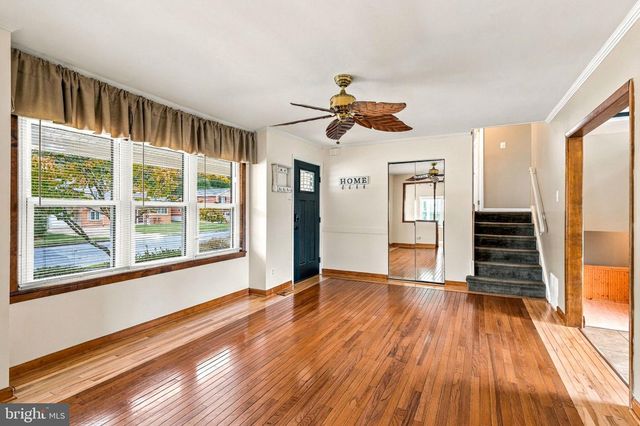 948 LOIS DR, Williamstown, NJ 08094