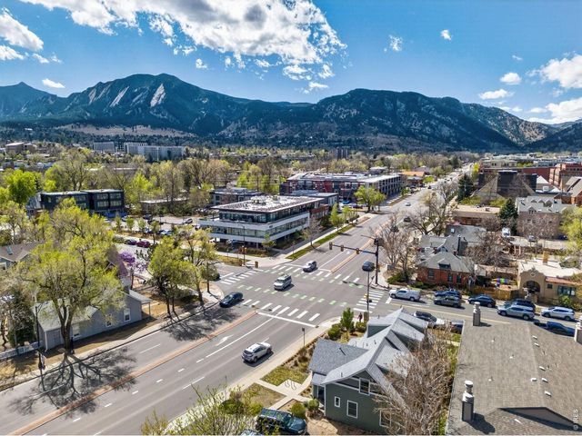 1806 17th St, Boulder, CO 80302