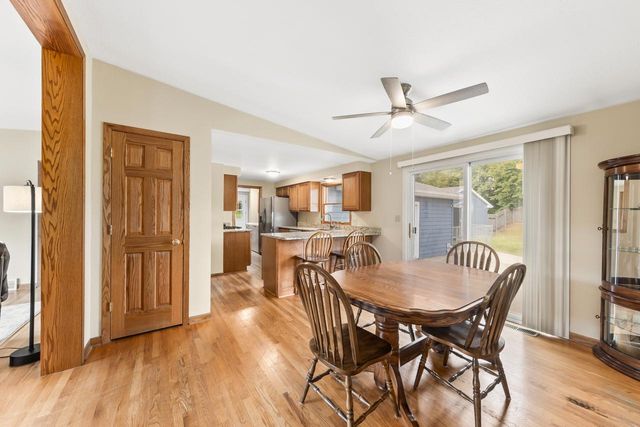 162 Debbie DRIVE, Waukesha, WI 53189
