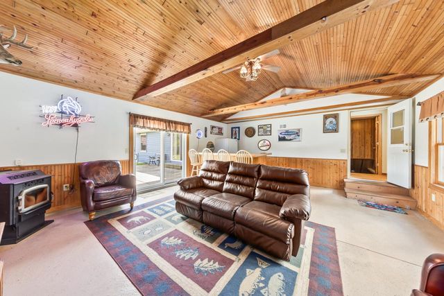 162 Debbie DRIVE, Waukesha, WI 53189