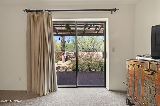 6501 N Avenida De Posada, Tucson, AZ 85718