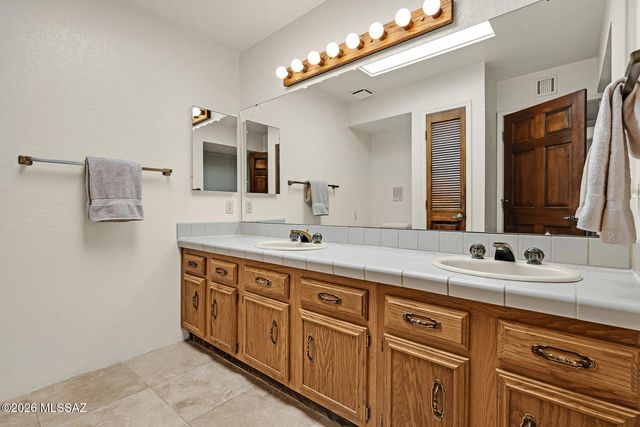 6501 N Avenida De Posada, Tucson, AZ 85718