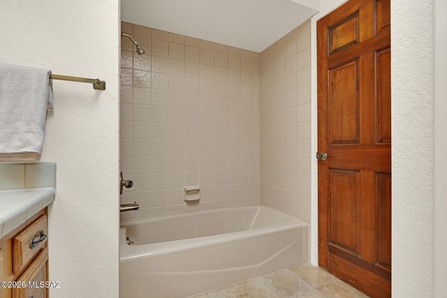 6501 N Avenida De Posada, Tucson, AZ 85718