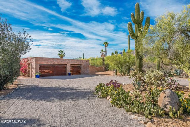 6501 N Avenida De Posada, Tucson, AZ 85718