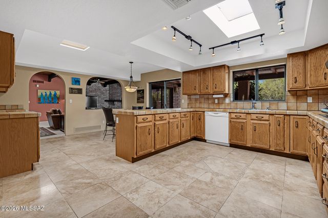 6501 N Avenida De Posada, Tucson, AZ 85718