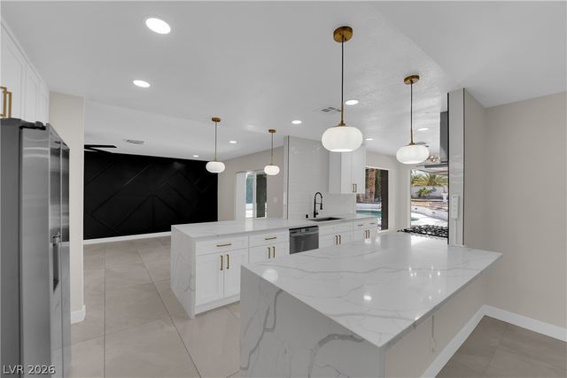 2845 Rosanna Street, Las Vegas, NV 89117