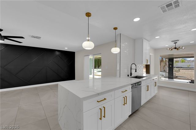 2845 Rosanna Street, Las Vegas, NV 89117