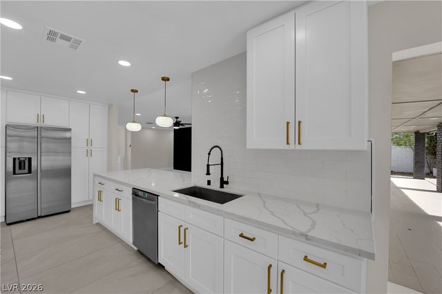 2845 Rosanna Street, Las Vegas, NV 89117