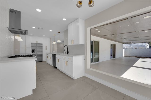 2845 Rosanna Street, Las Vegas, NV 89117