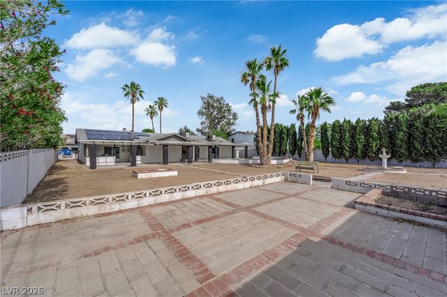 2845 Rosanna Street, Las Vegas, NV 89117