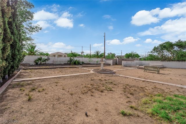 2845 Rosanna Street, Las Vegas, NV 89117