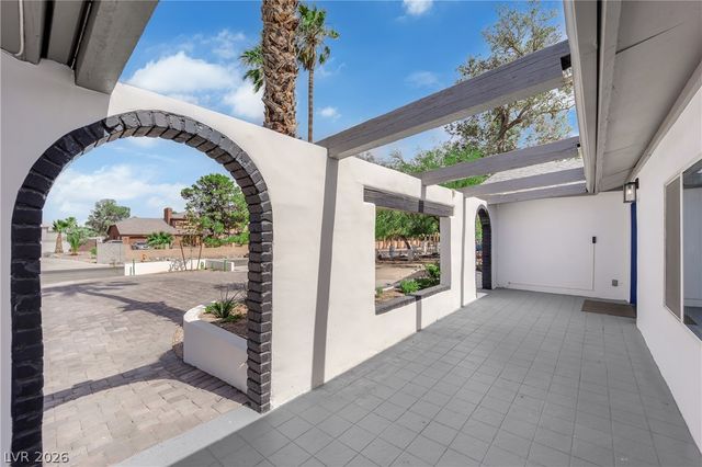 2845 Rosanna Street, Las Vegas, NV 89117