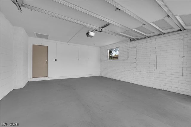 2845 Rosanna Street, Las Vegas, NV 89117