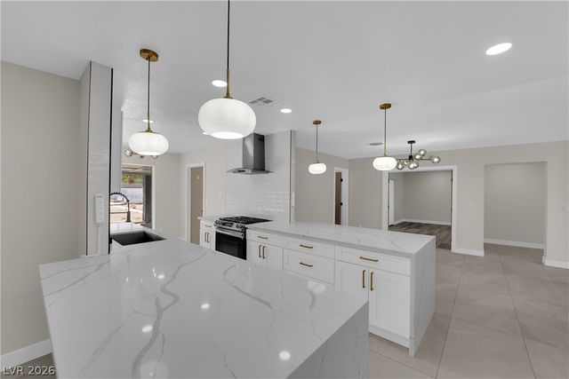 2845 Rosanna Street, Las Vegas, NV 89117
