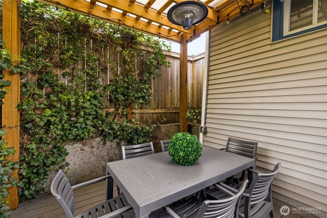 6241 6th Avenue NW, Seattle, WA 98107