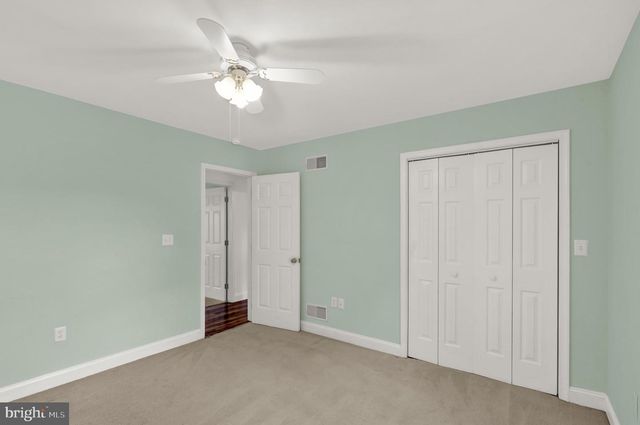 19 FOXCHASE LN, Lebanon, PA 17042