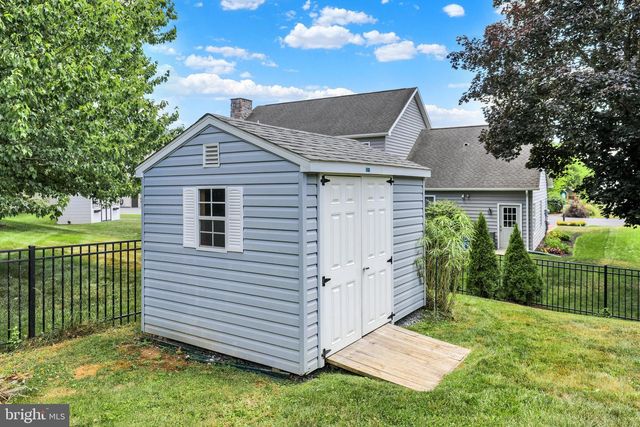 19 FOXCHASE LN, Lebanon, PA 17042