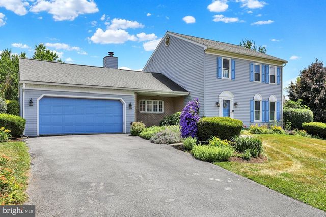 19 FOXCHASE LN, Lebanon, PA 17042