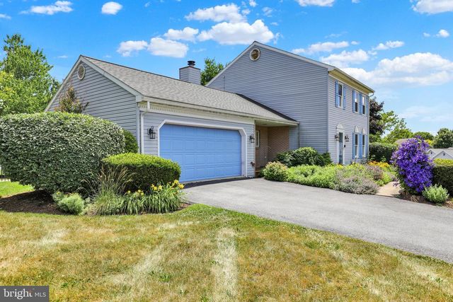 19 FOXCHASE LN, Lebanon, PA 17042