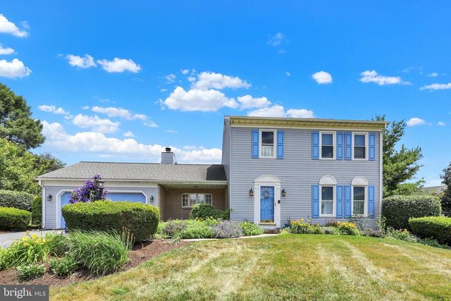 19 FOXCHASE LN, Lebanon, PA 17042
