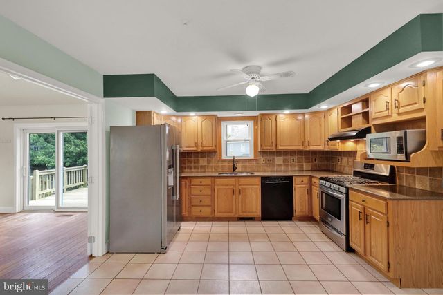 19 FOXCHASE LN, Lebanon, PA 17042