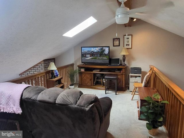 267 STONEGATE CIR S, Chambersburg, PA 17201