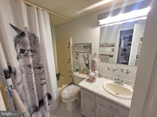 267 STONEGATE CIR S, Chambersburg, PA 17201