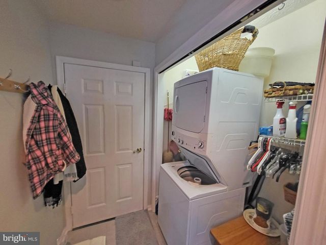 267 STONEGATE CIR S, Chambersburg, PA 17201