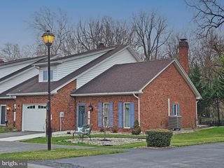 267 STONEGATE CIR S, Chambersburg, PA 17201