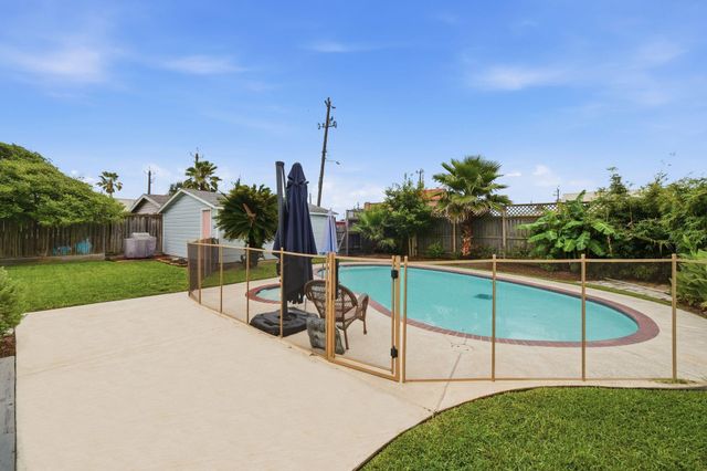 4509 Sherman Boulevard, Galveston, TX 77551