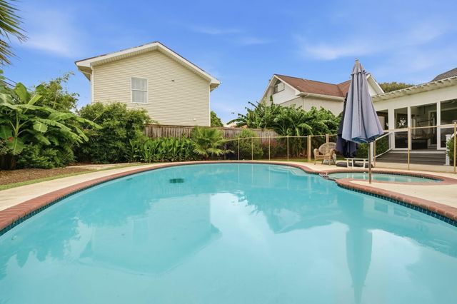 4509 Sherman Boulevard, Galveston, TX 77551