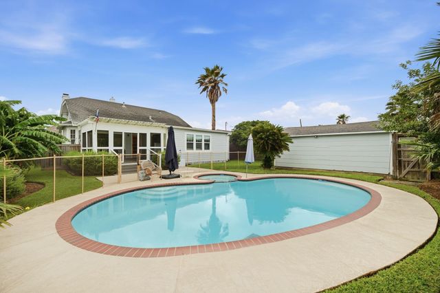 4509 Sherman Boulevard, Galveston, TX 77551
