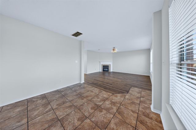 16814 Dunsford Court, Houston, TX 77083