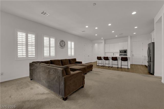 10774 Blackrock Canyon Avenue, Las Vegas, NV 89166