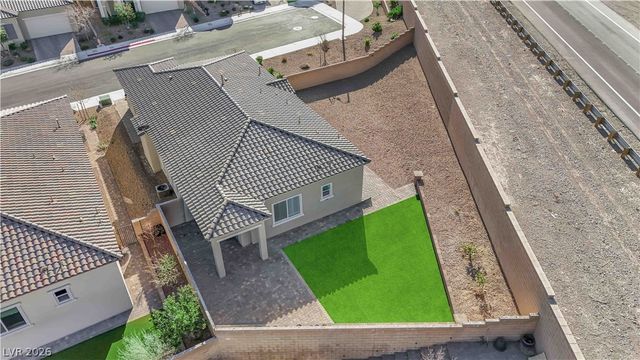 10774 Blackrock Canyon Avenue, Las Vegas, NV 89166