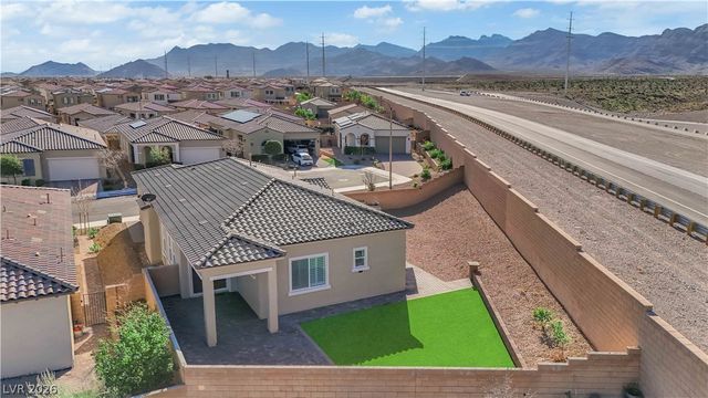 10774 Blackrock Canyon Avenue, Las Vegas, NV 89166