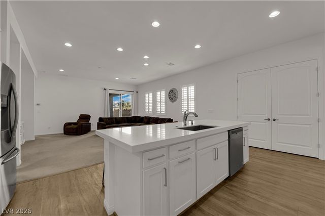 10774 Blackrock Canyon Avenue, Las Vegas, NV 89166