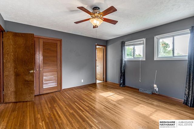 12736 Weir Street, Omaha, NE 68137