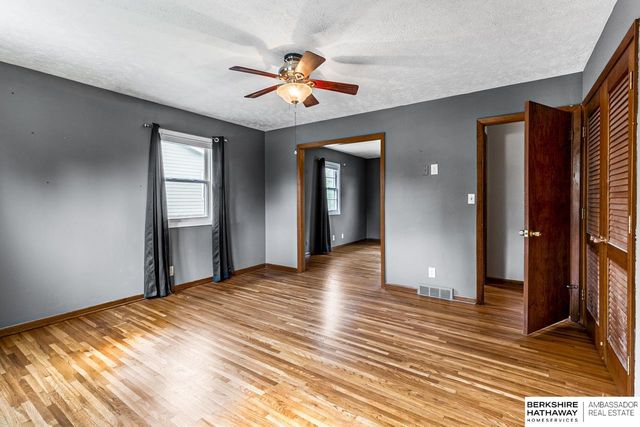 12736 Weir Street, Omaha, NE 68137