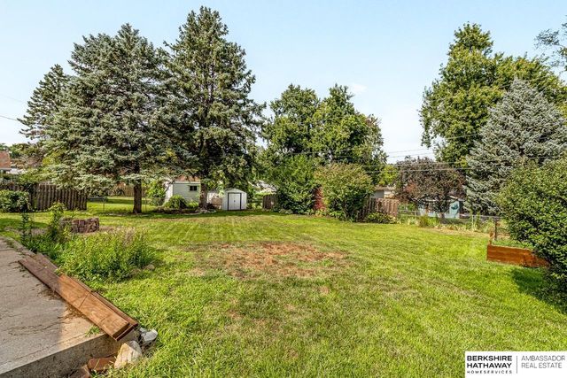 12736 Weir Street, Omaha, NE 68137